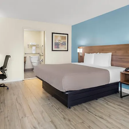 Quality Inn & Suites Lexington-3