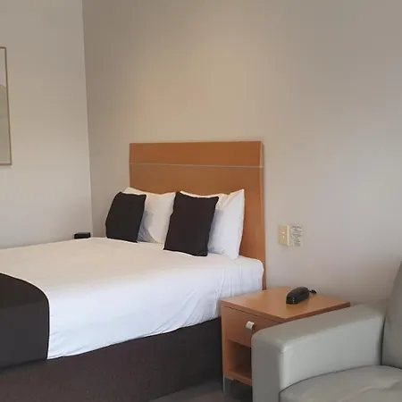 Golden Reef Motor Inn-3
