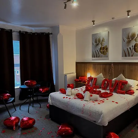 Riverside Hotel-2