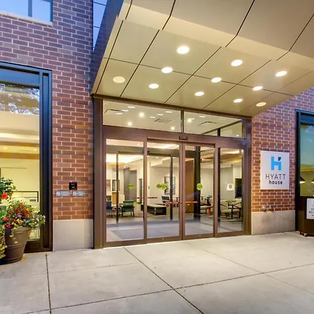 Hyatt House Chicago/Evanston-3