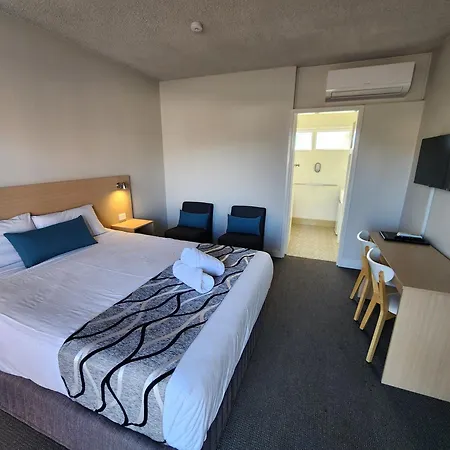 Country Gardens Motel-2