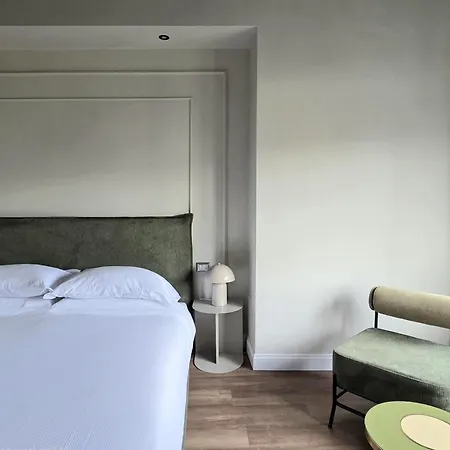 Corso Italia Rooms-3