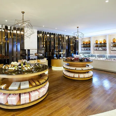 Landing Jeju Shinhwa World Hotel-3
