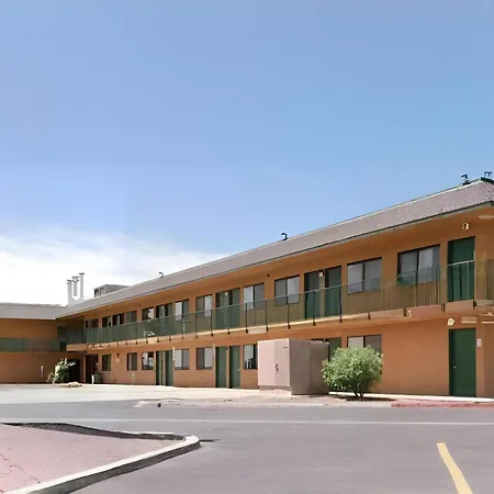 Econo Lodge Inn&Suites Yuma-2