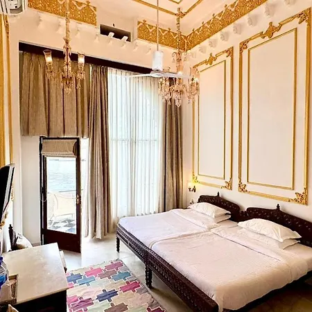 Lake Pichola Hotel-2