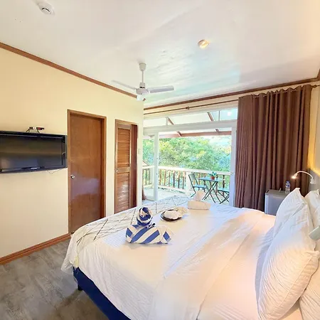 El Galleon Beach Resort-2