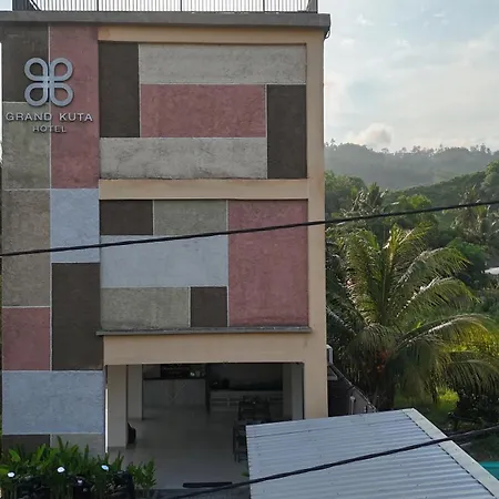 Grand Kuta Hotel Lombok - Pool - 43 Inch Google Tv - Strong 60Mbps Wifi - New Enhanced Management-2