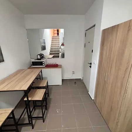 Piata Uniri Cozy Inn-3