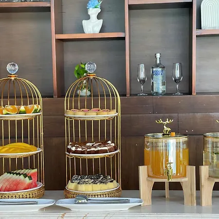 Santa Luxury Hotel Da Nang - Complimentary Afternoon Tea-2