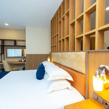 New Wave Hotel-2