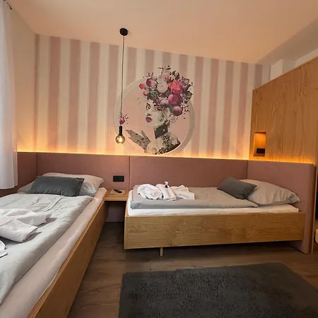 Hotel Amadea-3