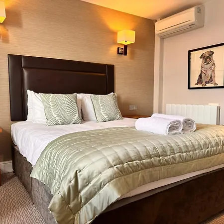 Goswell House Hotel Central Windsor-3