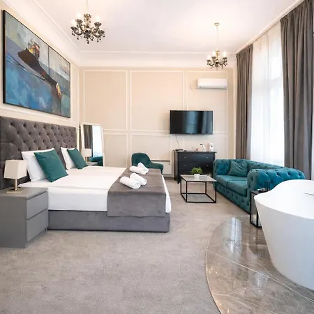 Kings Palace Suites-2