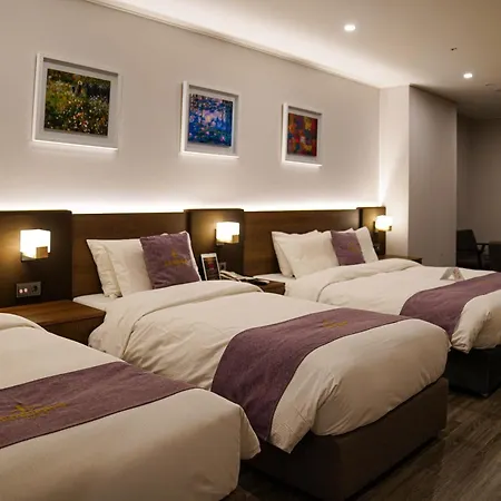 Embledon Hotel-3