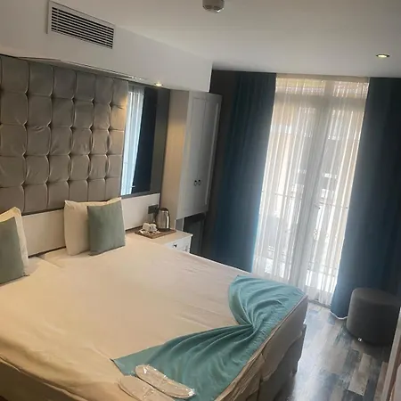 Hotel Blue Ottoman-3