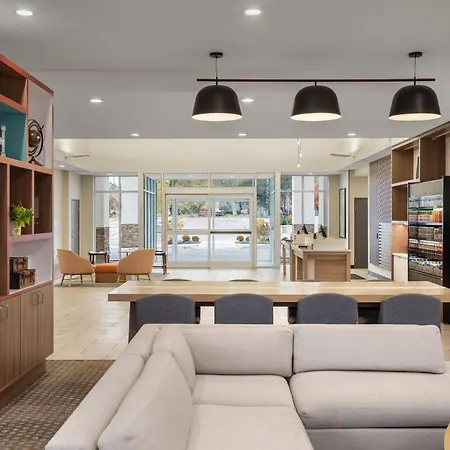 Holiday Inn & Suites Detroit - Troy By Ihg-3
