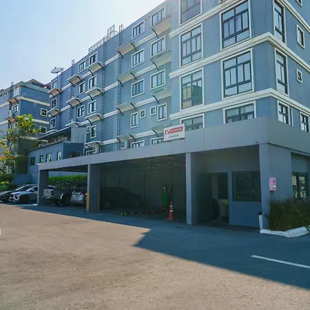 Orion Hotel & Residence Bangna-2