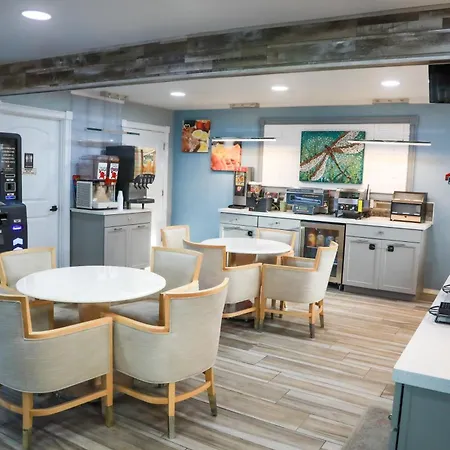 Dragonfly Inn & Suites-2