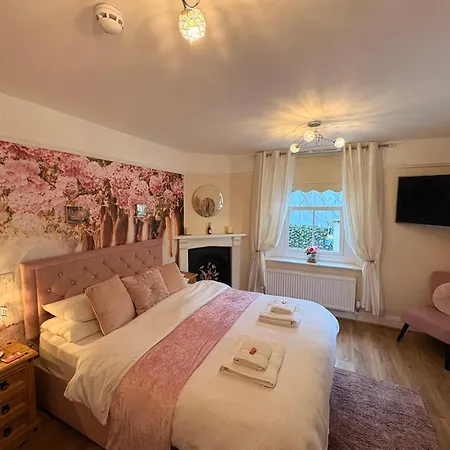 All Seasons Bed & Breakfast - Adults Only-2