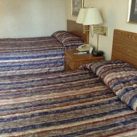 Travelodge By Wyndham Hudsonville-2