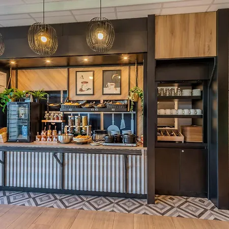 B&B HOTEL Landerneau Bois Noir-3