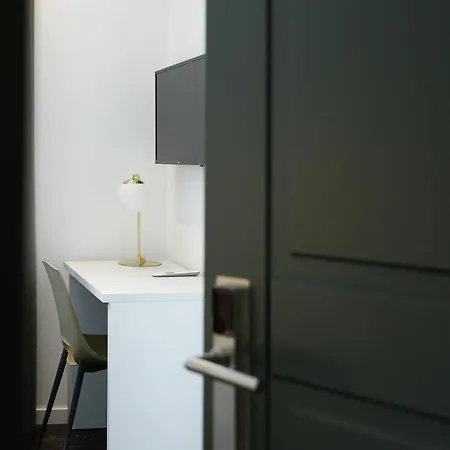 Boutique Hotel Piazza Grande Locarno - Easy Self Check-In-2
