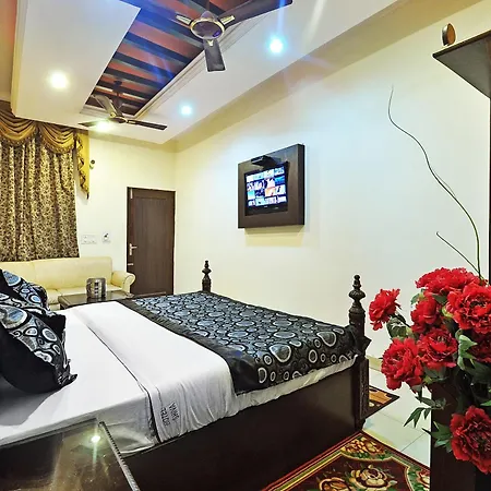 Hotel Shiva Continental Just Near New Delhi Railway Station-2