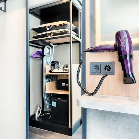 Premier Inn Stuttgart City Europaviertel-2