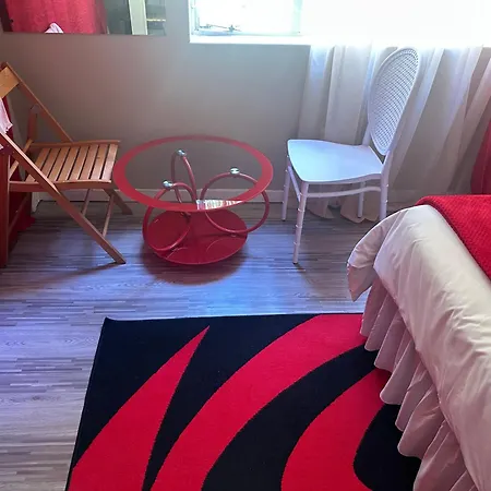 Comrades Oasis Guest House-3