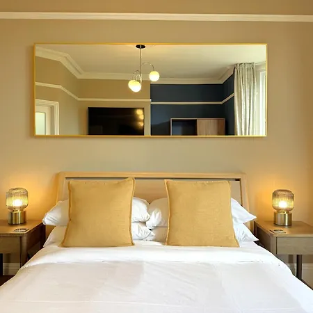 Melbury Rooms & Studios-2