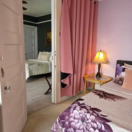 The Kings Throne Inn And Guest House-2