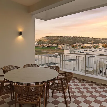 Larnaca Liv & Co Suites-3