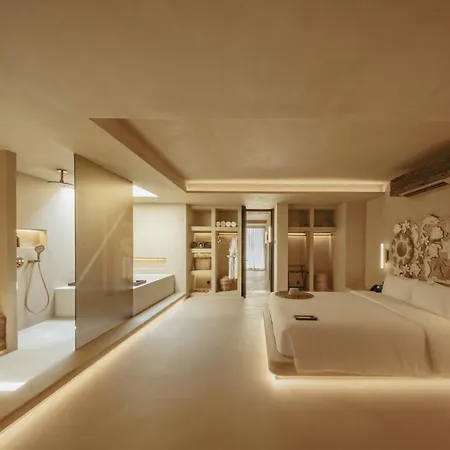 Cafe Del Mar Phuket - Suite & Penthouse-2