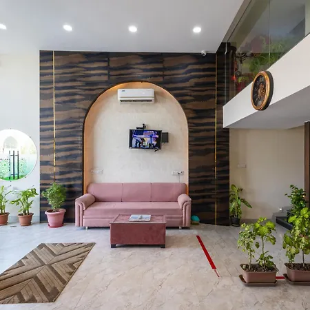 Hotel Pravasa Stay, Dewas Naka-3