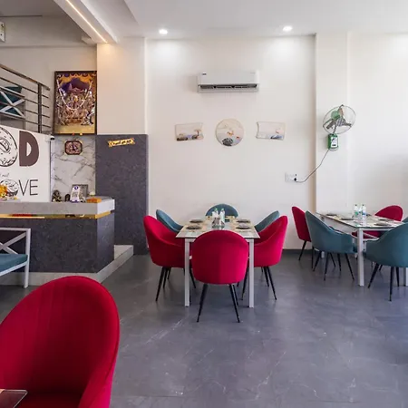Hotel Pravasa Stay, Dewas Naka-2