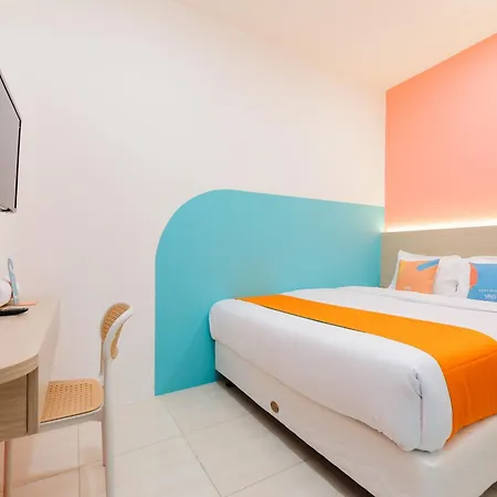 Sans Hotel Cengkareng-2