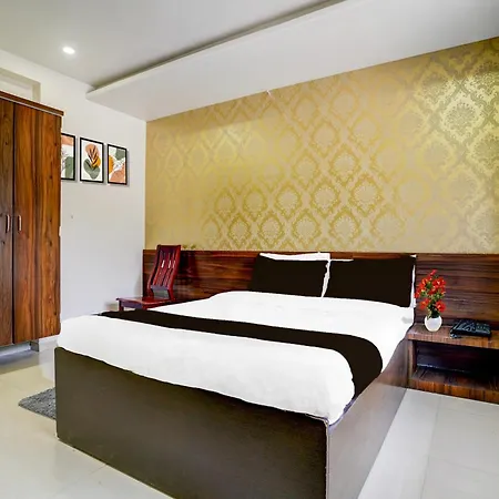 Super Townhouse Godavari Riverbank Formerly Shanti Datta Inn-3