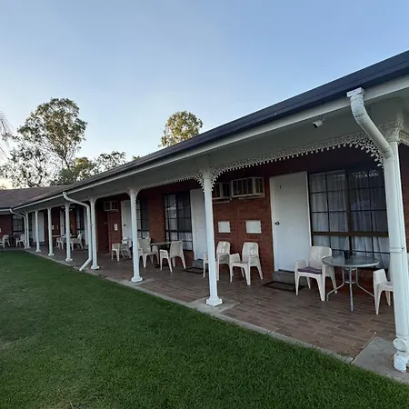 Capricorn Motor Inn-2