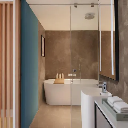 Hilton Garden Inn Surat City Centre-3