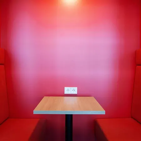 Ibis Hotel Berlin Airport-2