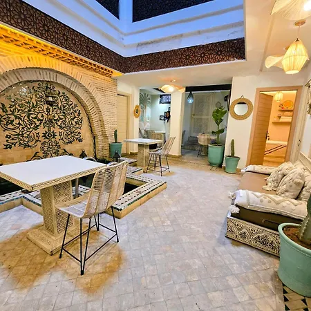 Riad Hajar '-3