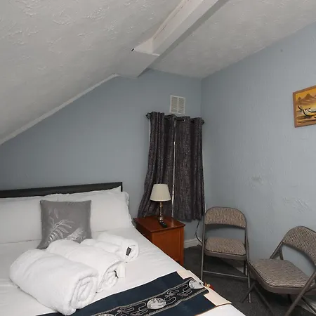Woodville Lodge Leeds City Centre By Oyo-3