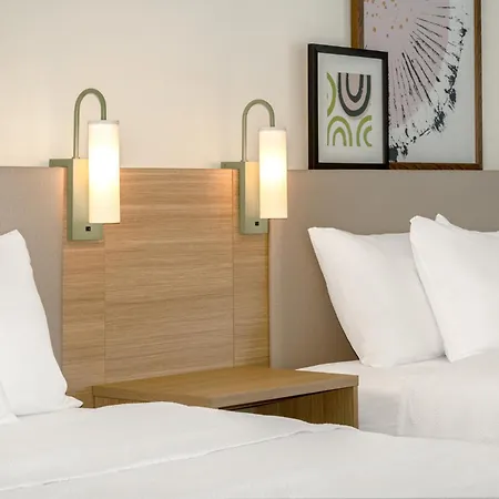 Spark By Hilton Montreal Midtown-3