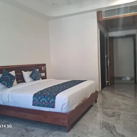 King'Sway Hotel & Resort-3