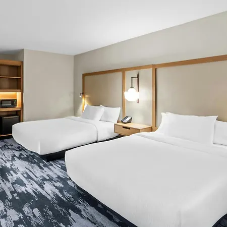 Fairfield By Marriott Inn & Suites Emporia-2