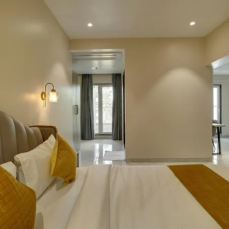 Staybird Capital- Business Hotel, Magarpatta City-2