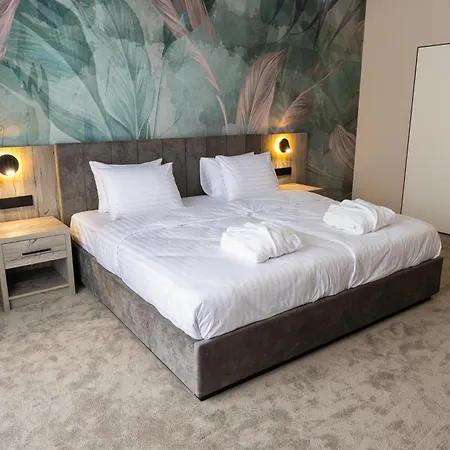 Hotel Oasis-2