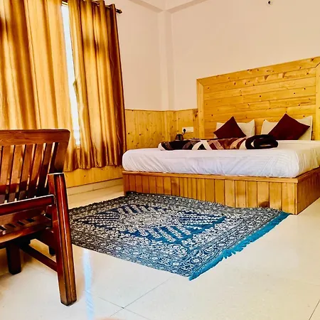 Prince Hills Jibhi-2