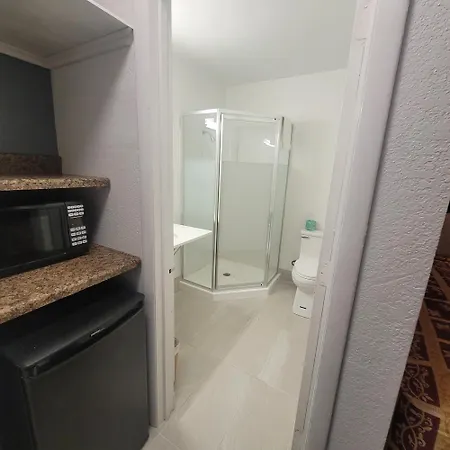 Budget Inn-3