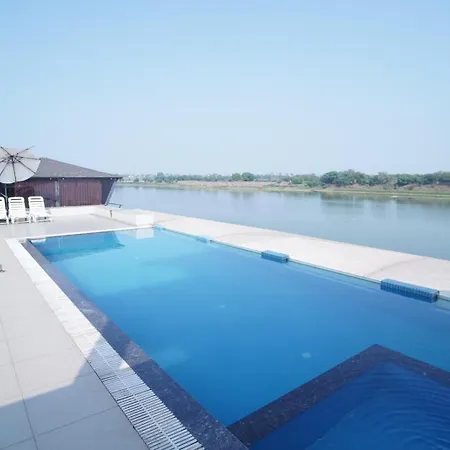 Riviera Resort And Hotel-3